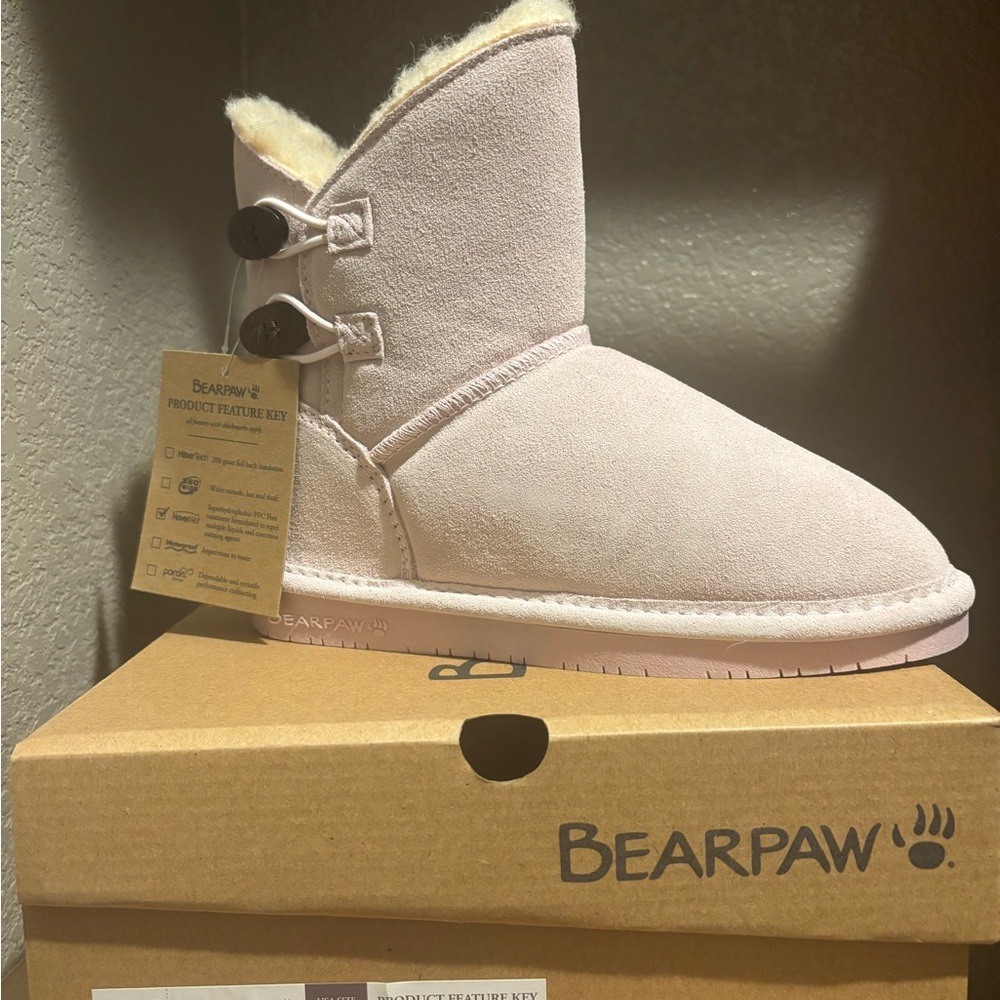 BearPaw Pale Pink Girls Boots (new big girls size 4)